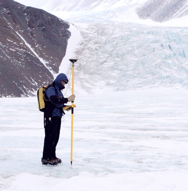 Surface ablation measurements on Commonwealth Glacier